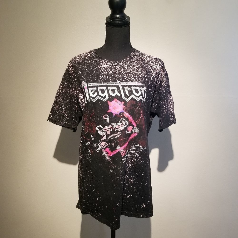 TRANSFORMERS MEGATRON NICE KICKS T SHIRT SIZE LARGE. B30